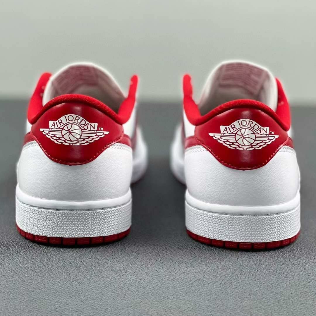 nike liteforce iii sneakers