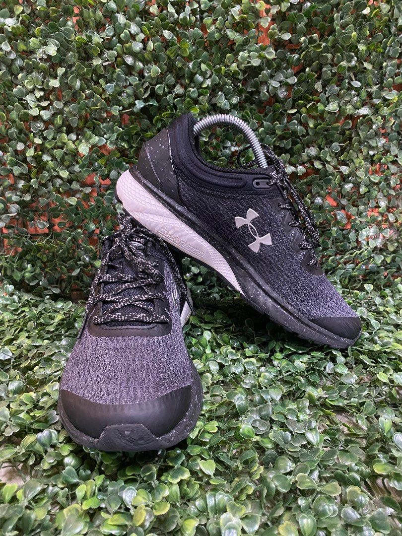 Charged escape 3 under armour on sale