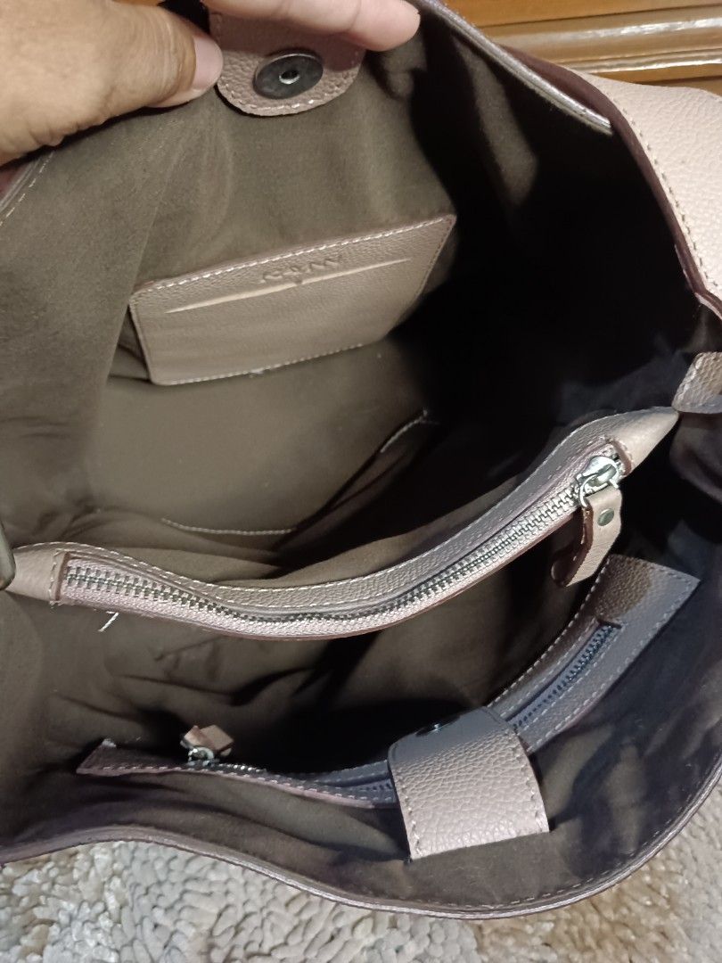 Kaynn Kala Hobo Bag Authentic, Fesyen Wanita, Tas & Dompet di Carousell