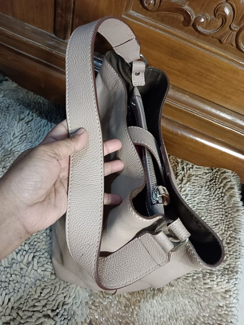 Kaynn Kala Hobo Bag Authentic, Fesyen Wanita, Tas & Dompet di Carousell