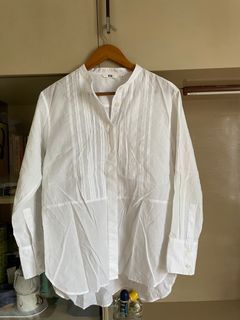 Kemeja Putih Uniqlo