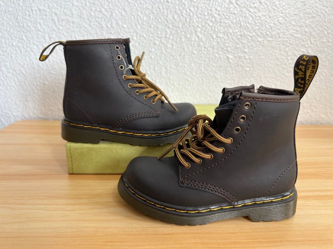 Kids size sales 5 dr martens