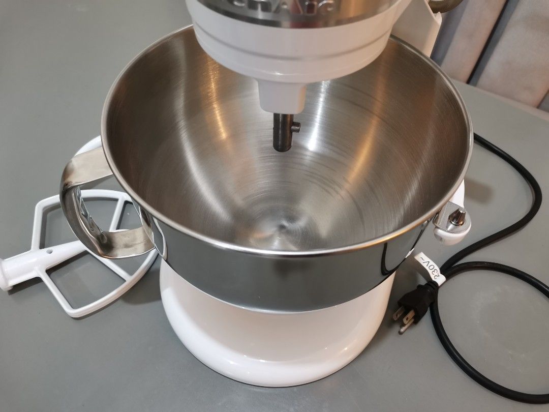 KITCHENAID 6QT (5.7L) ARTISAN STAND MIXER on Carousell