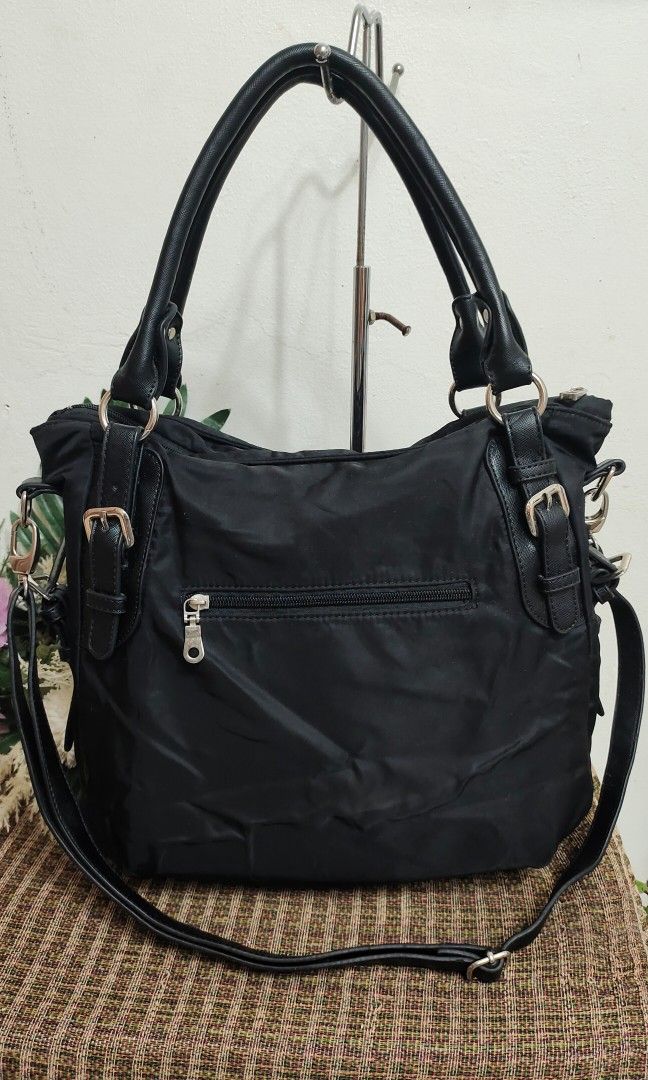 Kipling mish 2025 mash leather bag