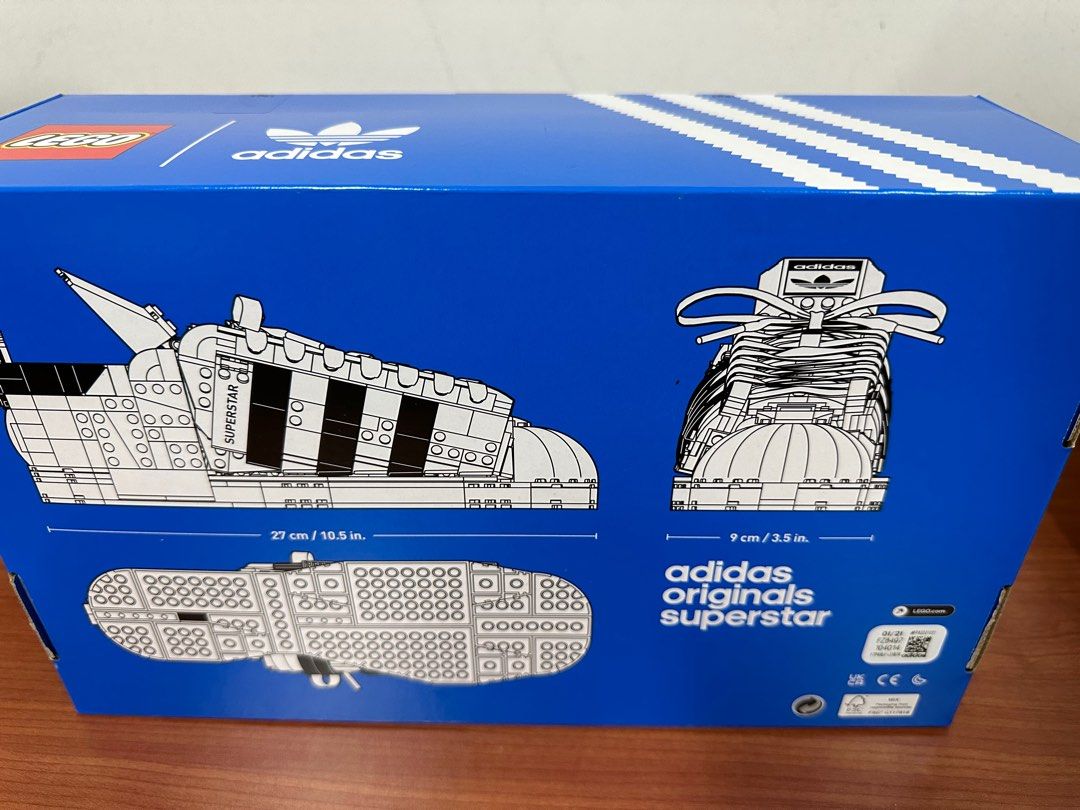 adidas gazelle silver green womens XL Acrylic Display Case for LEGO Adidas Superstar main image 0