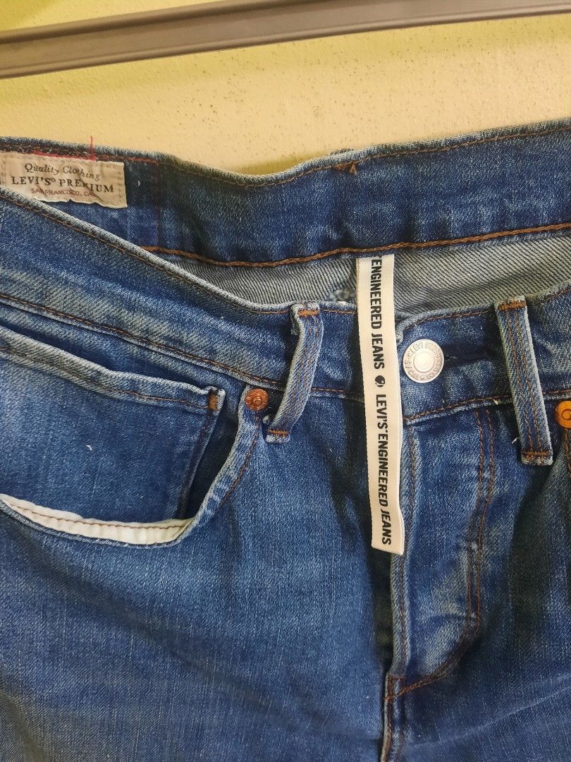 Levis Engineered Jeans (Category: Jeans) located in Davao. Submitted by giosangil1 (Listing ID 1235890336, Image 2). Description: w30" l37" leg opening 6".