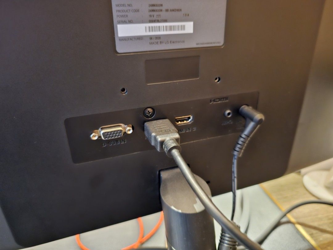 LG 24" Monitor with HDMI Cable, Computers & Tech, Parts & Accessories