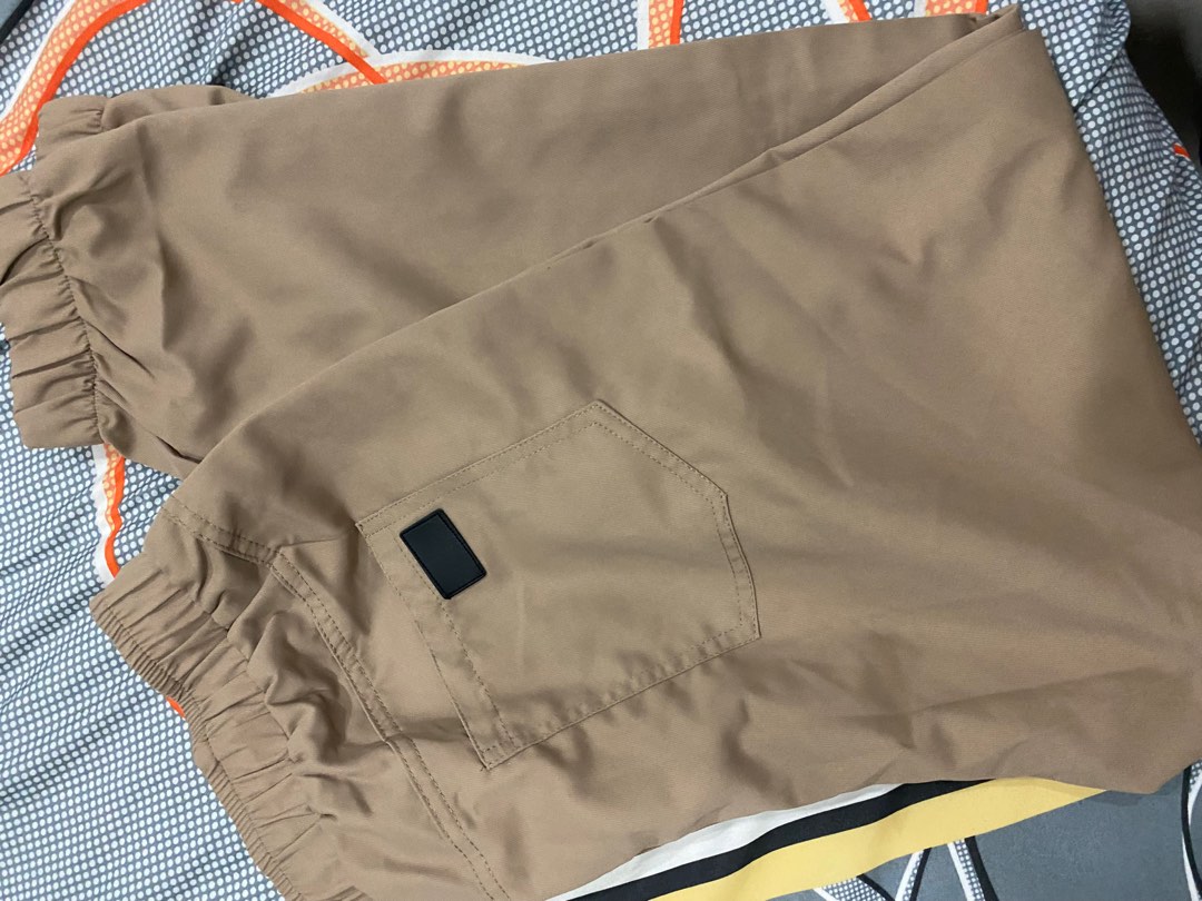 Light Brown Cargo pants, Men's Fashion, Bottoms, Joggers on Carousell