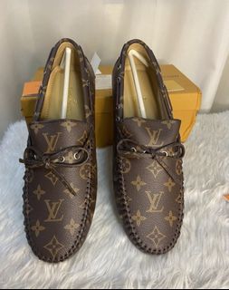 Louis Vuitton Men's Monogram Loafers Size 42 (US8.5)