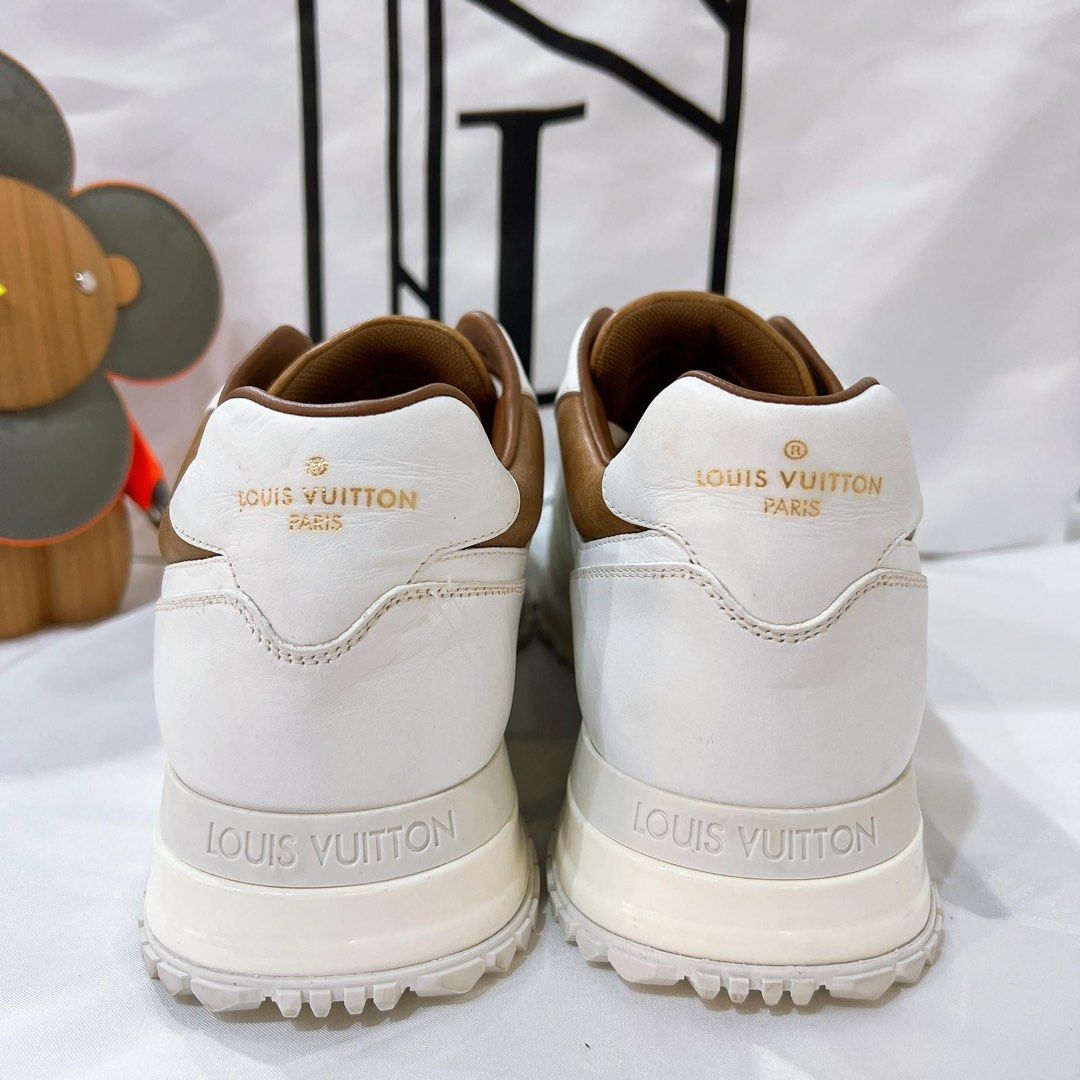 Run away leather trainers Louis Vuitton White size 35.5 IT in