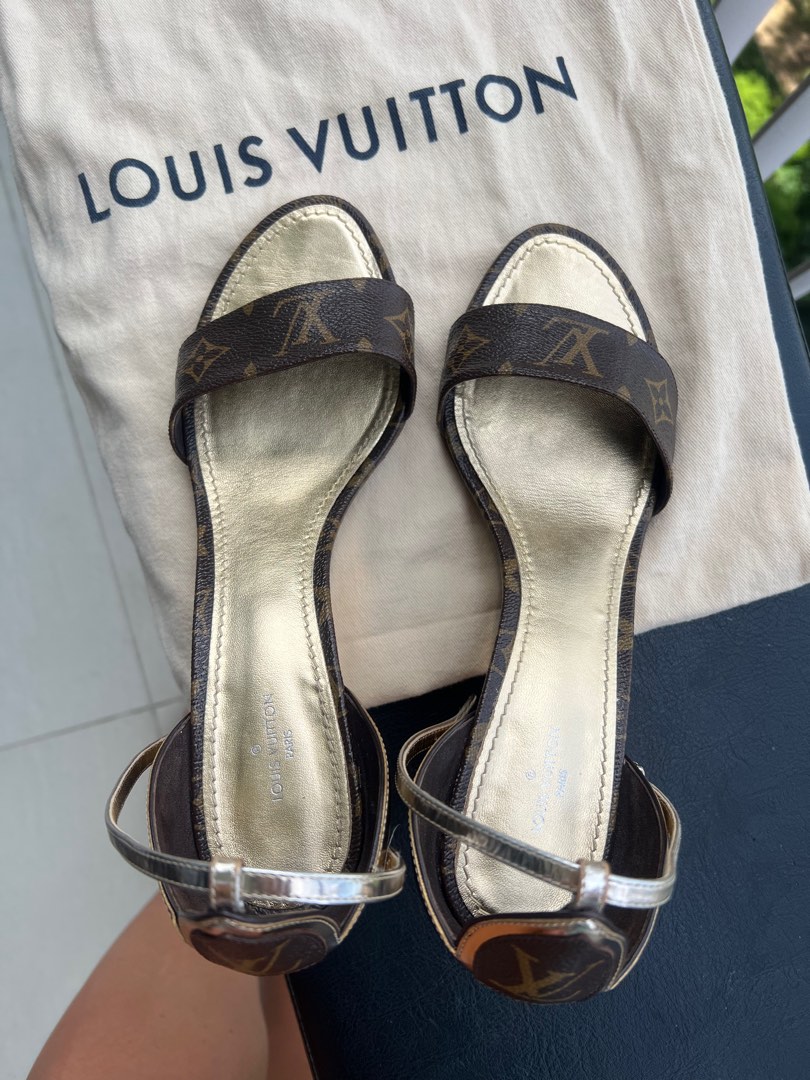Louis Vuitton LV Women Paseo Flat Comfort Sandal Navy Blue