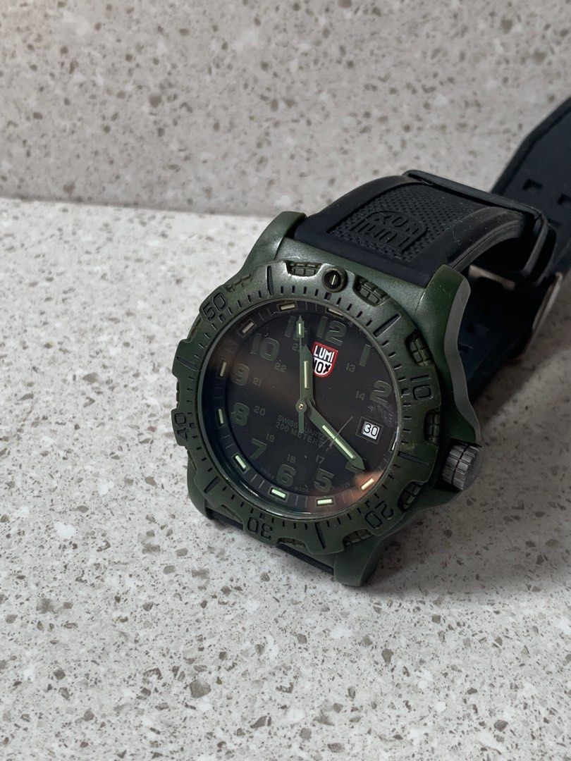 Luminox 8800 Series Original Dapat 2 Strap on Carousell