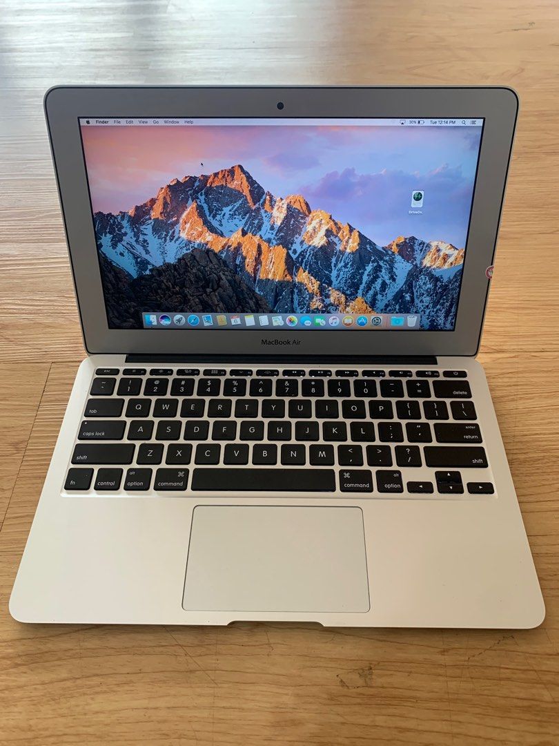Apple MacBook Air 11-inch 1.6GHz Core i5 (Early 2015)