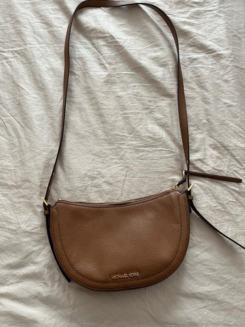 Michael kors half moon bag outlet