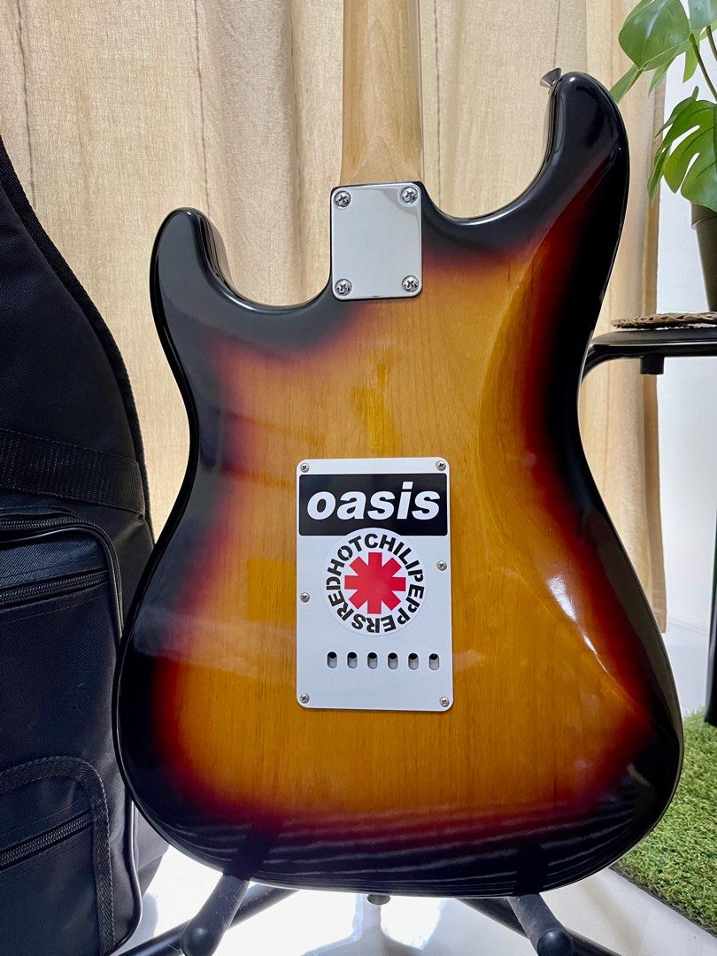 MIJ Fender Japan Heritage 60s Stratocaster in 3tone Sunburst, Hobbies