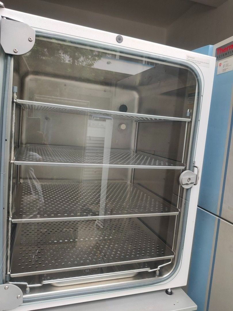 New Brunswick Galaxy 170S CO2 Incubator for sale 450 each, Health