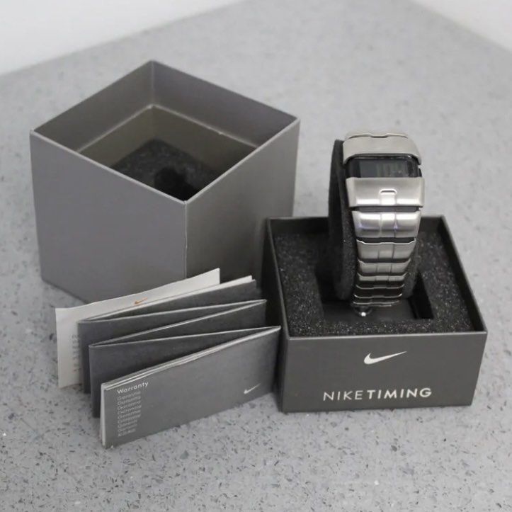 Nike d line watch outlet