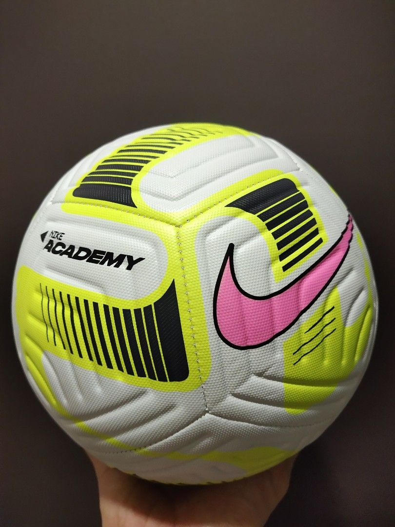 NIKE ACADEMY TRAINING BALL Sports Equipment Sports Games