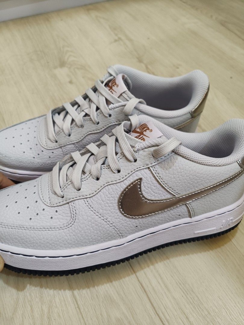 Nike air force 1 junior gold cheap