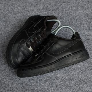 Nike Air Force 1 triple black size 38,5