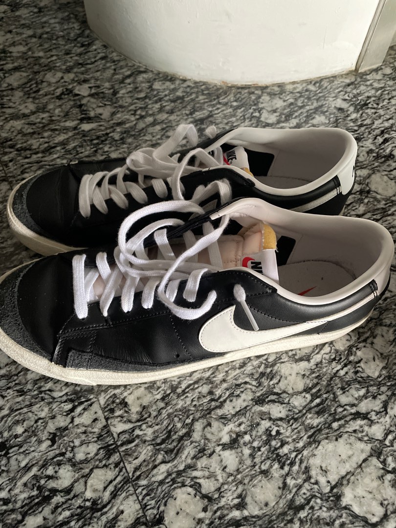 low nike blazers black