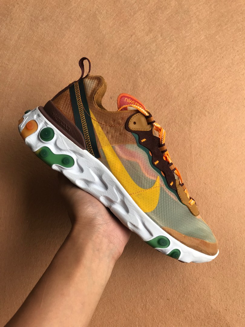 nike react element white orange