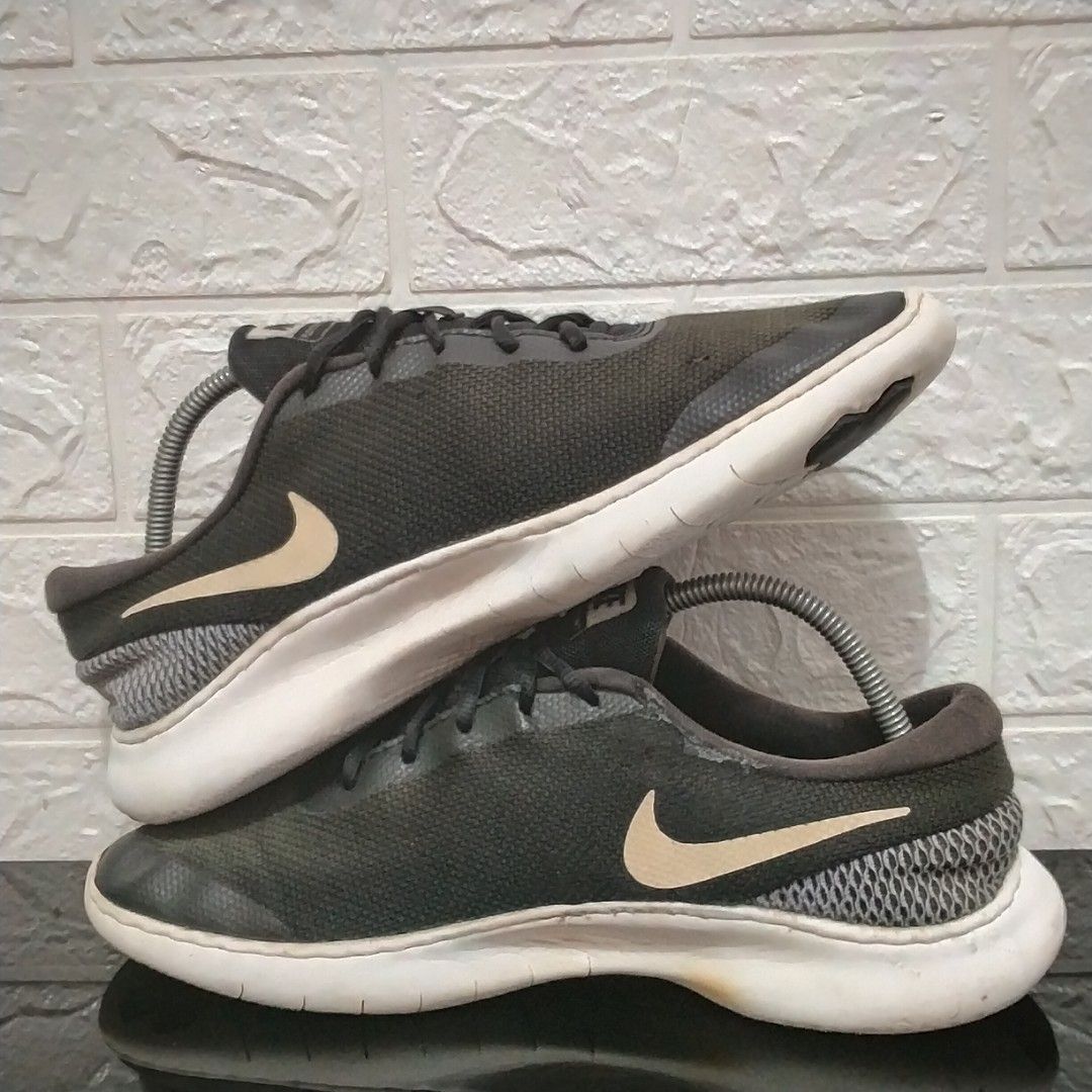 nike flex size 7