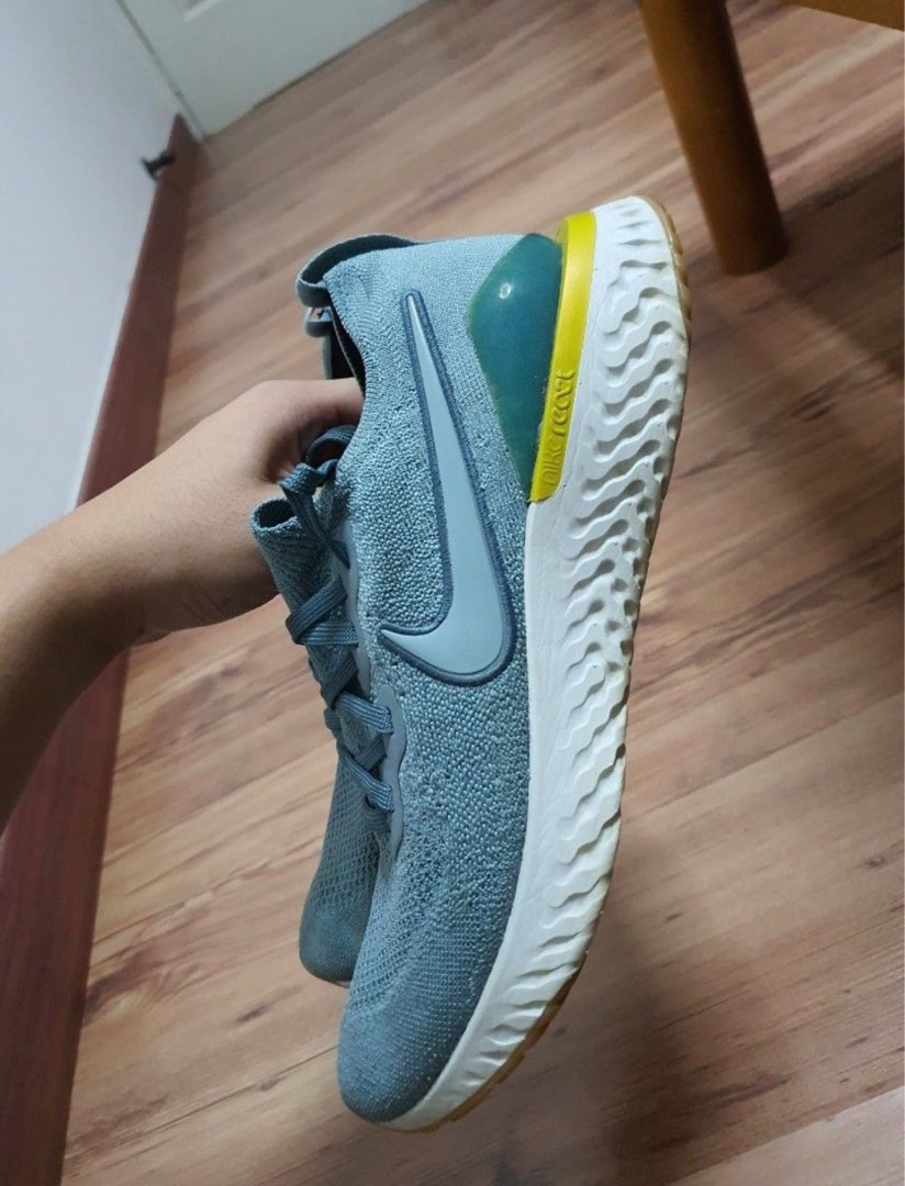 React flyknit nike store
