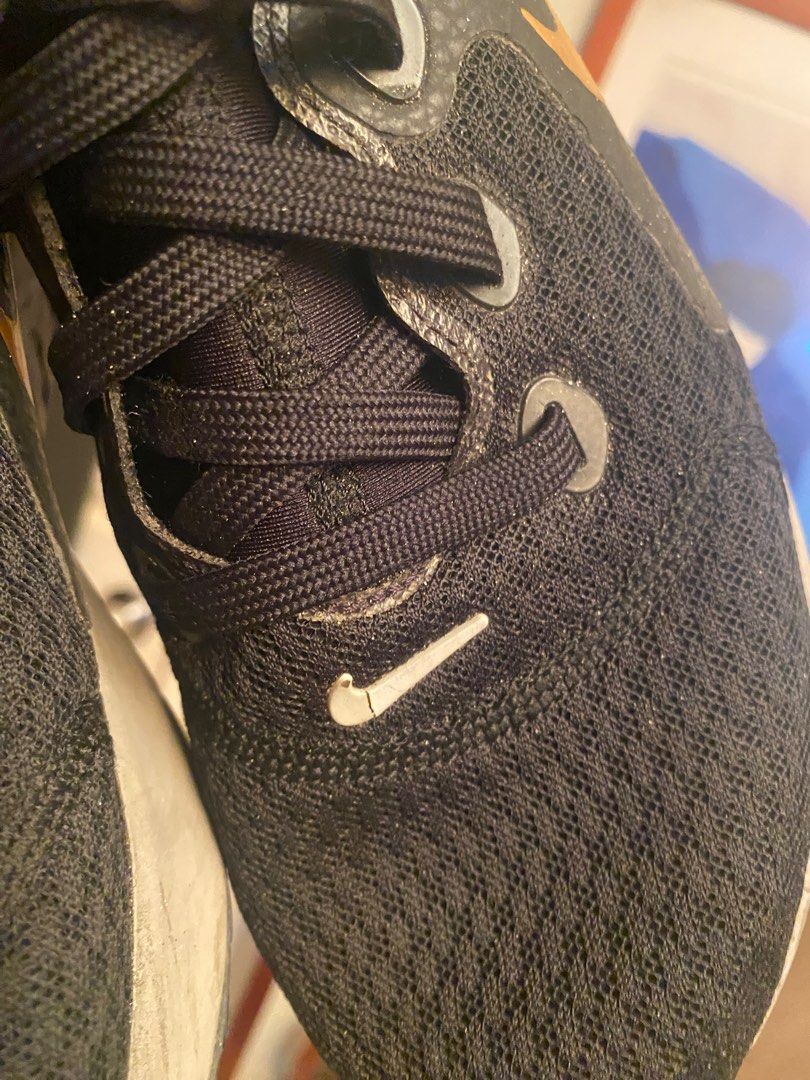 all black nike running shoes women's