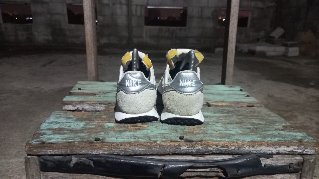 nike waffle trainer sacai