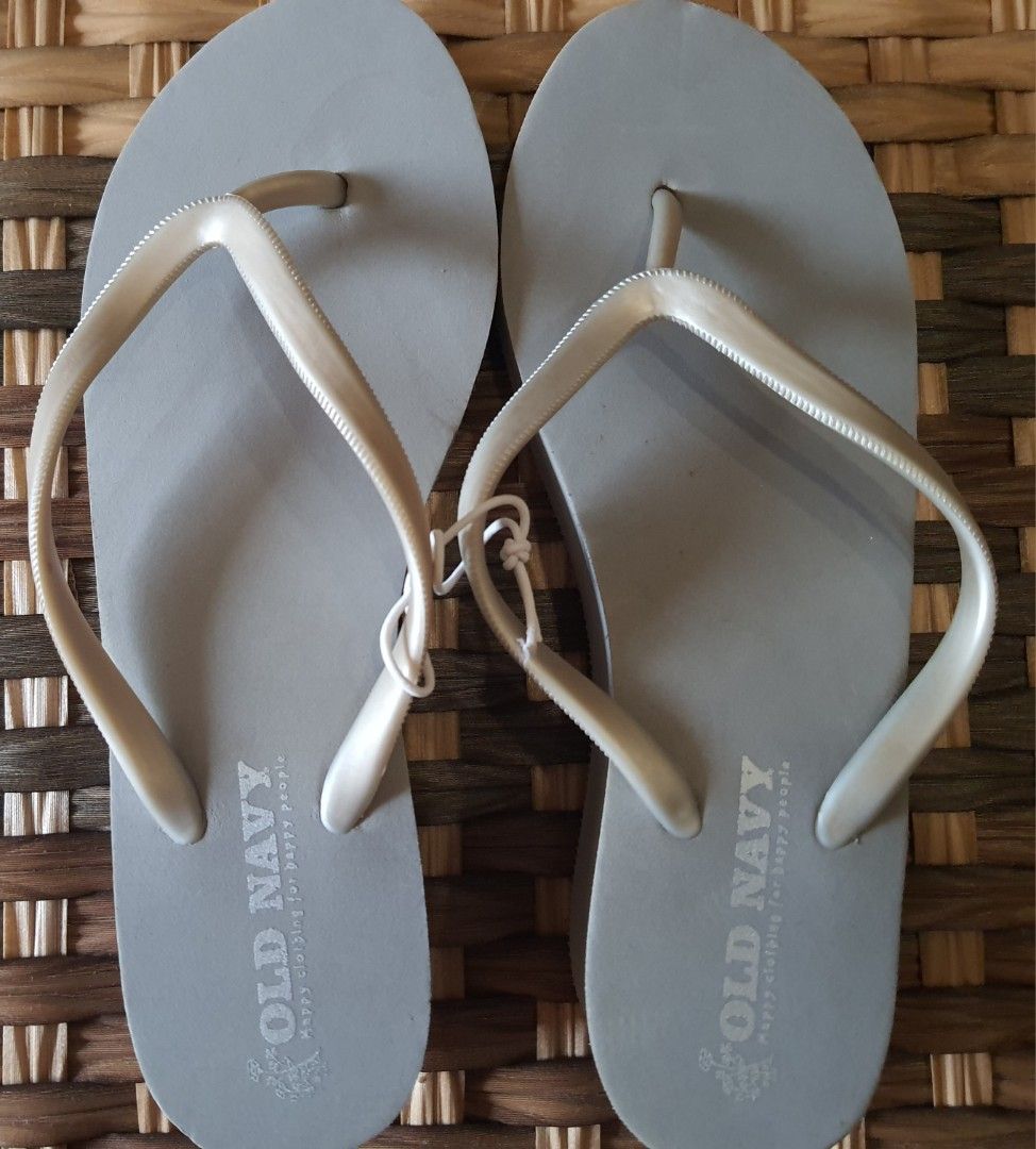Old navy wedge flip flops online