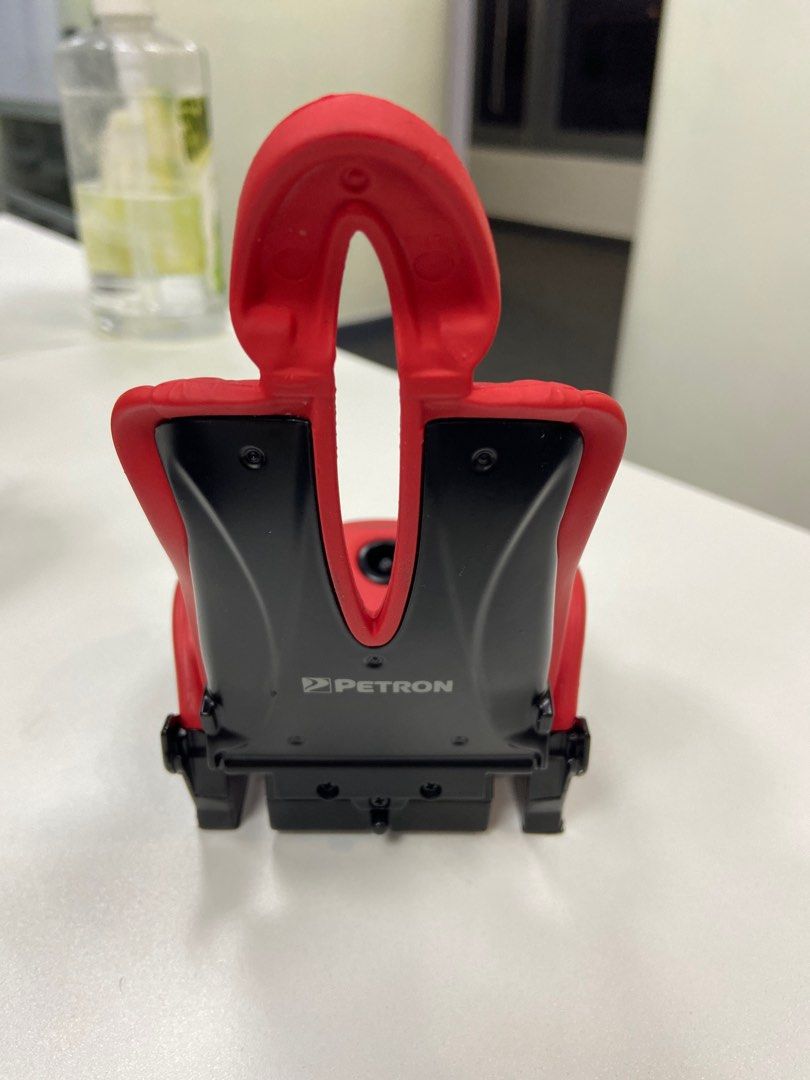 Petron Car Seat Phone Holder (Category: Mounts & Holders) located in Quezon City. Submitted by declutterprince (Listing ID 1236050370, Image 3). Description: Rare Petron Car Seat Phone Holder RFS: Migrating.