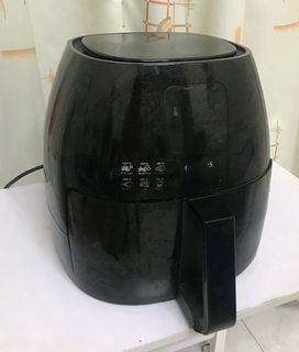 Philips Air Fryer XXL can roast a whole chicken