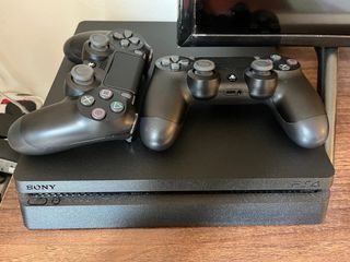 PlayStation 4 - 1 TB