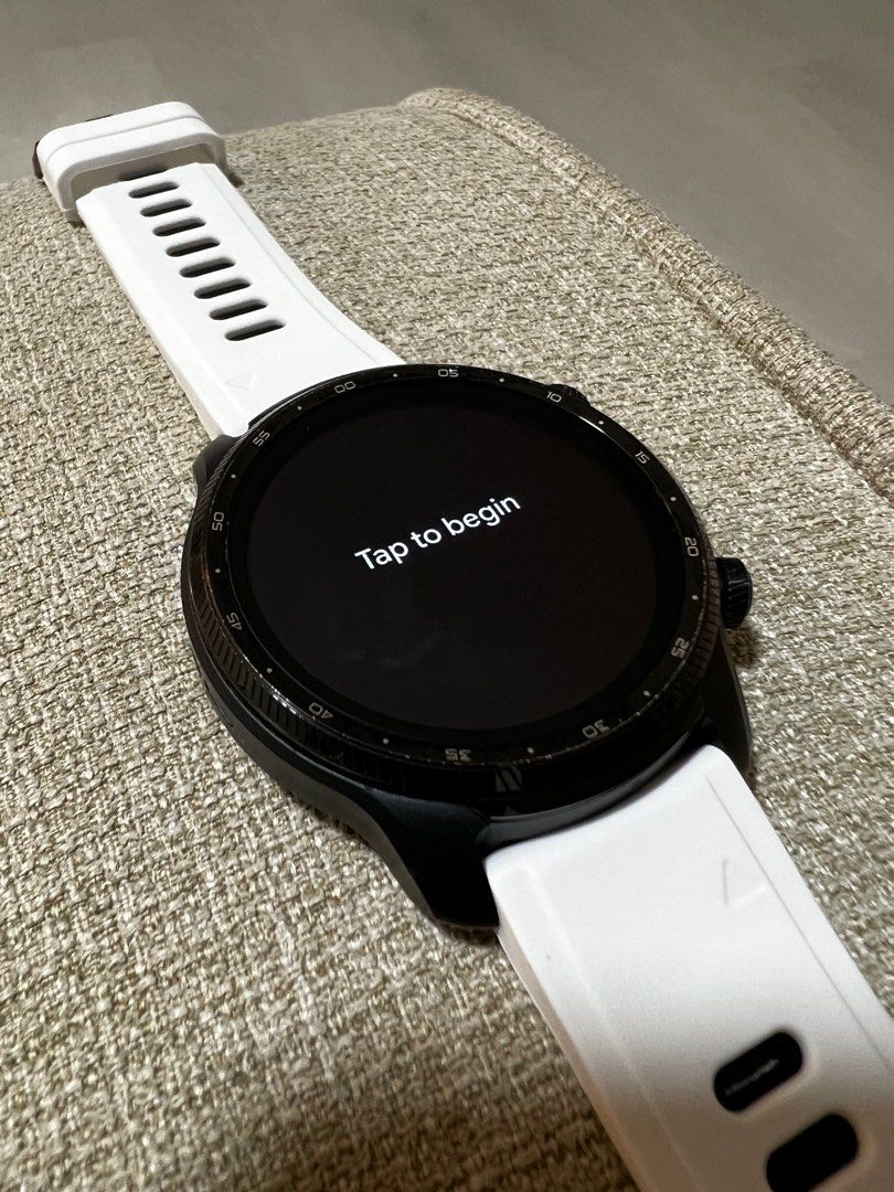 Garmin vivoactive 3 online vs ticwatch pro