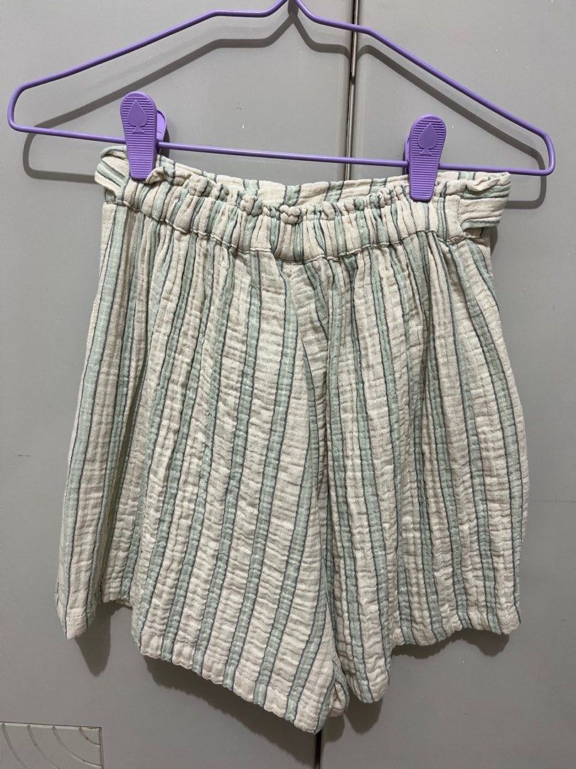 Pull & Bear (Made in Morocco) Stripes Shorts, Women's Fashion, Bottoms