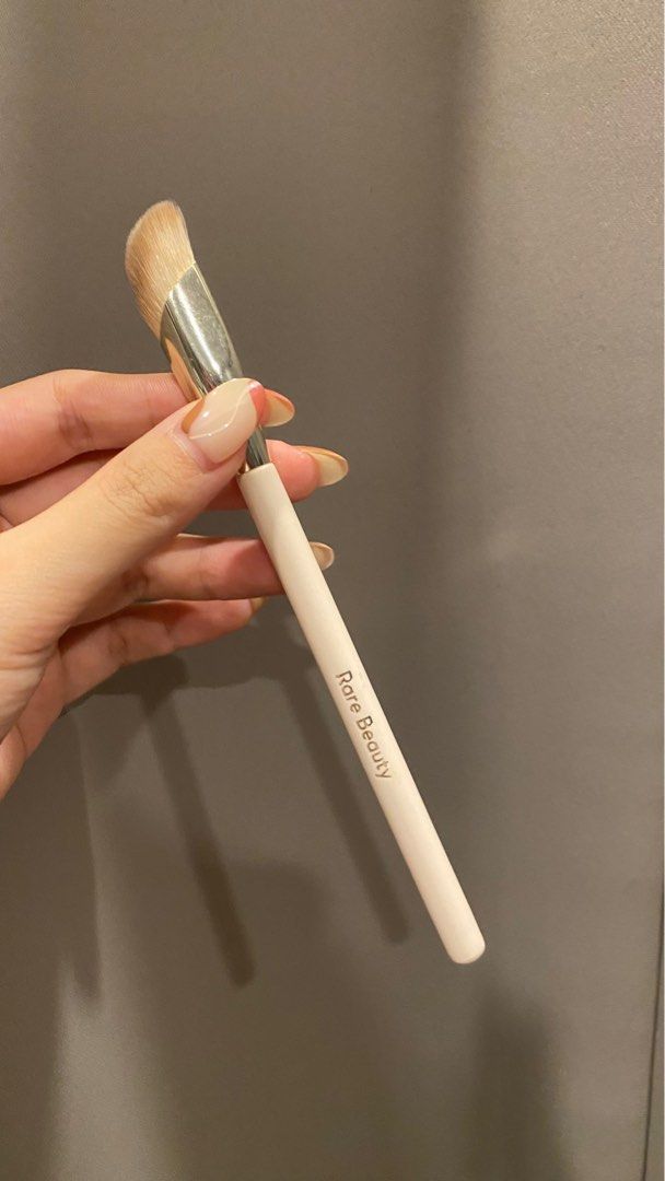 Rare Beauty Concealer Brush on Carousell