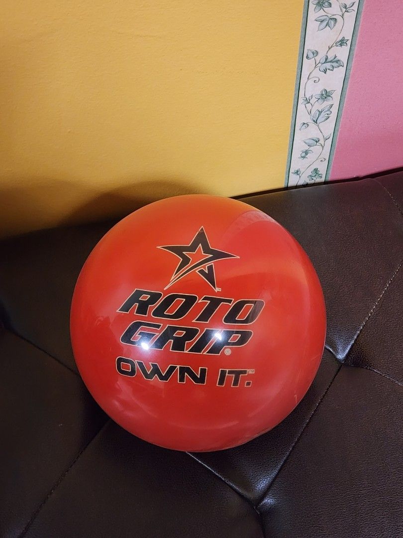 Roto Grip bowling ball (13 lb), Sports Equipment, Sports & Games, Billiards & Bowling on Carousell