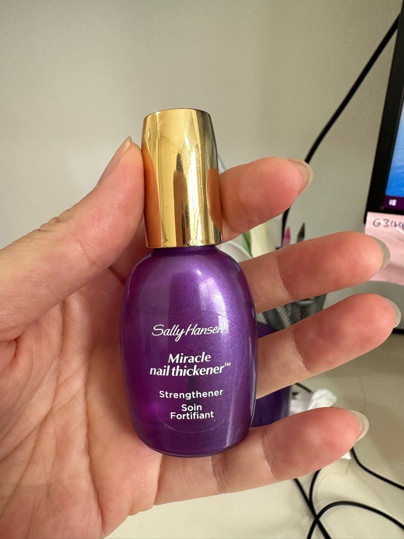 Sally Hansen Miracle Nail Thickener™ Strengthener, calcium formula helps  strengthen and protect thin nails, bonds and seals soft, thin nails, Seals  soft, thin nails - Walmart.ca