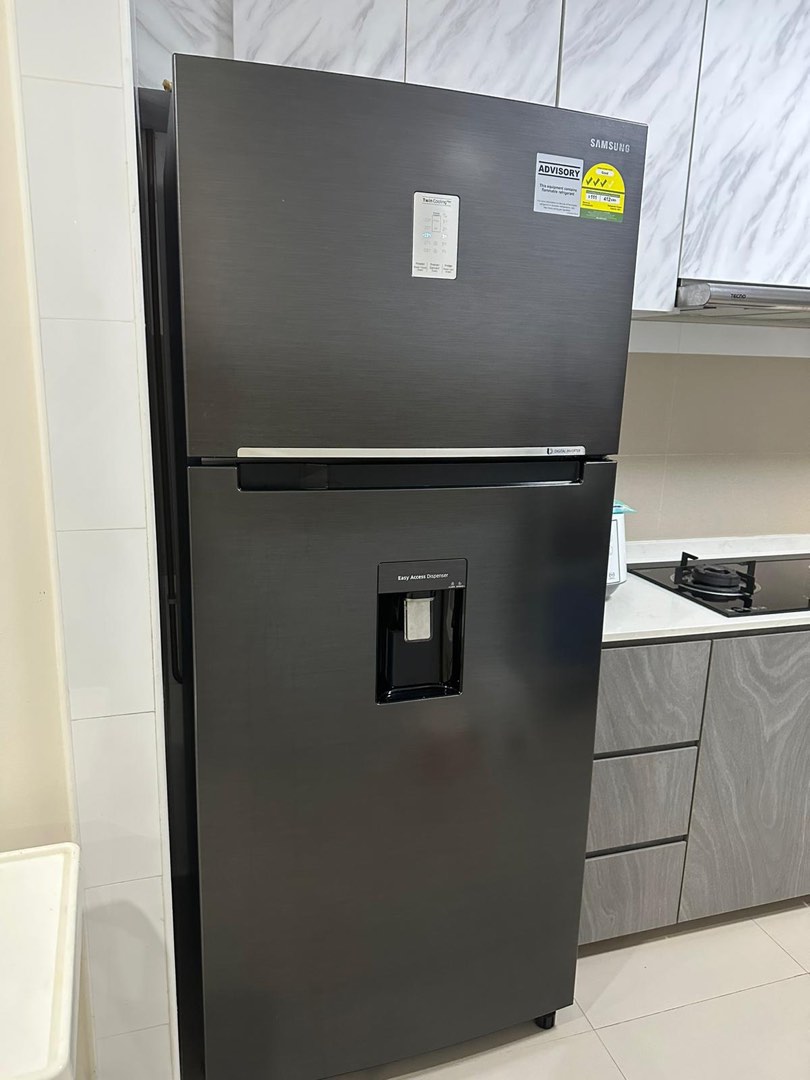 Samsung Top Mount Freezer Refrigerator (3 ticks) RT53K6657B1, TV