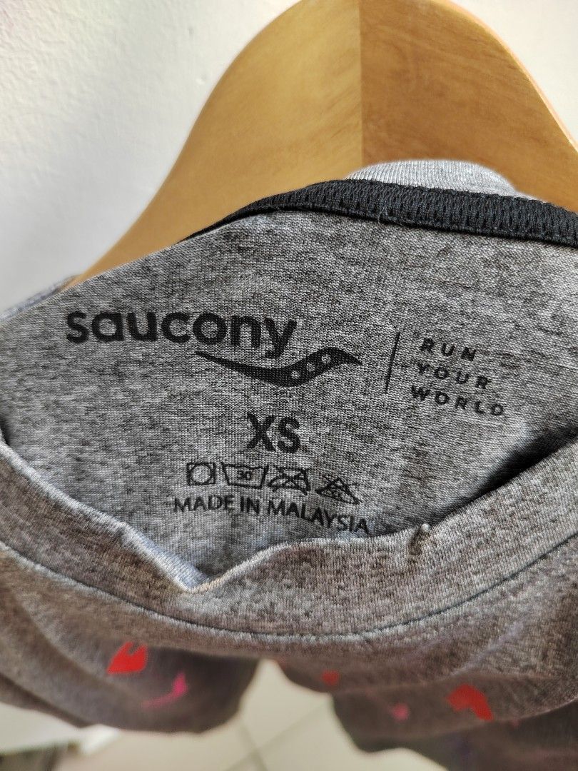 Saucony Women Fashion Grey Sport Wear Short Sleeve T Shirts