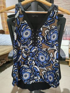 Sleeveless top