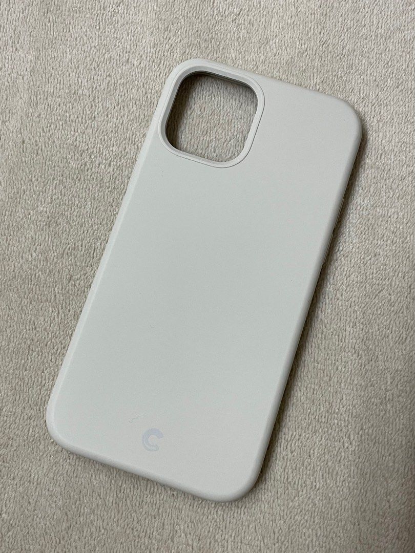 Spigen Cyrill Silicone Case for iPhone 12pro (Category: Cases & Sleeves) located in Quezon City. Submitted by kryss_ (Listing ID 1235989032, Image 2). Description: Spigen Cyrill Silicone Case for iPhone 12pro Original price: 1,200 Selling price: 800 Condition: 9/10.