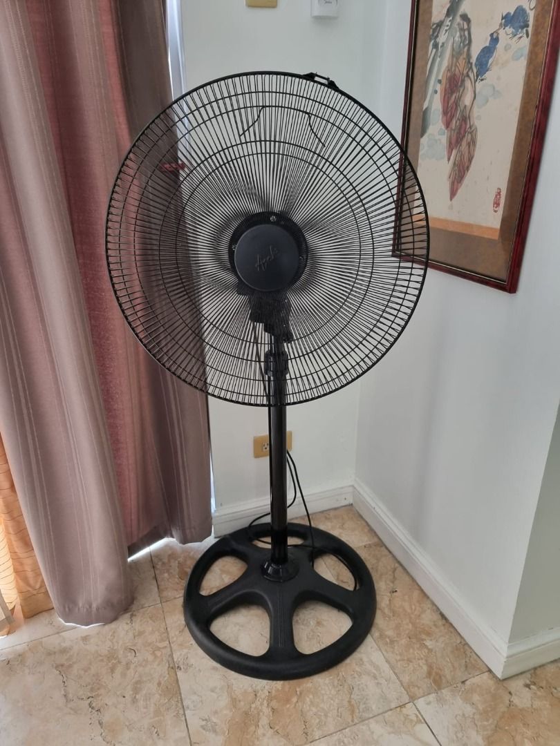 Standing electric fan on carousell