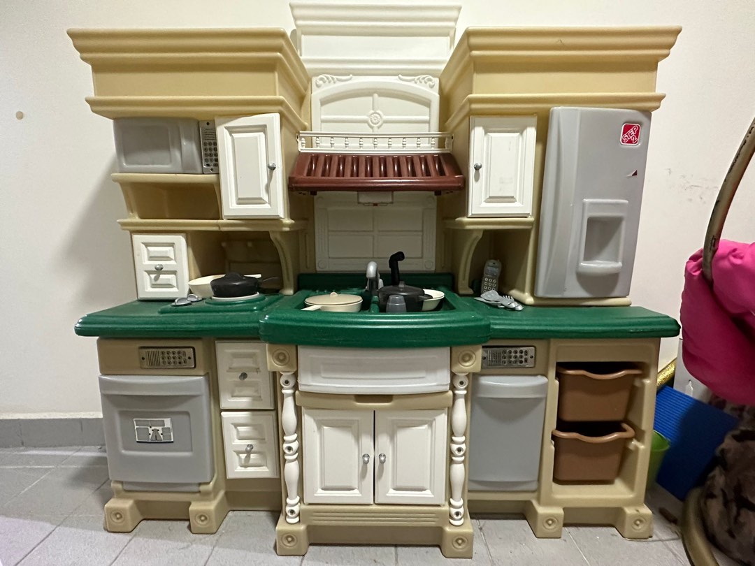 Step2 lifestyle deluxe top kids pretend kitchen