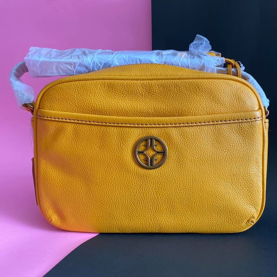 Camera hotsell tas hip