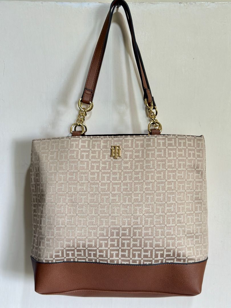 Tommy hilfiger clearance totes on sale