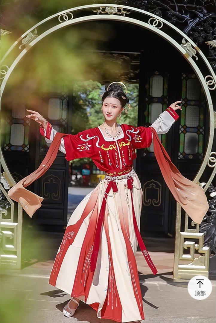 Traditional dress, Women's Fashion, Dresses & Sets, Traditional ...