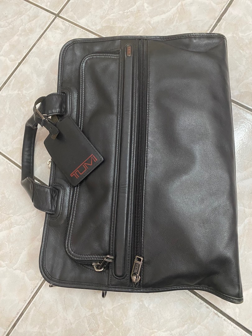 Tumi office bag fully leather, Men's Fashion, Bags, Briefcases on Carousell