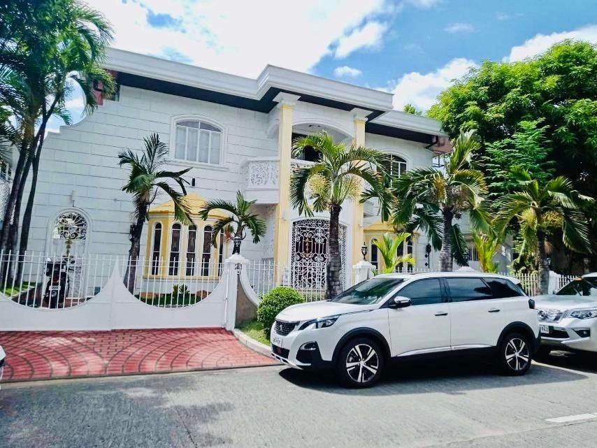 Prime Valle Verde prime location house and lot near White Plains